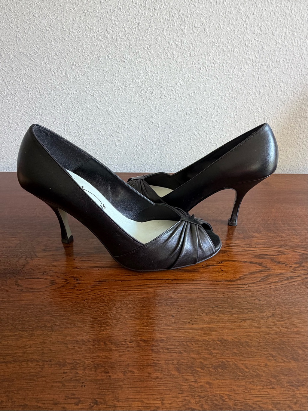 Something Bleu Peep Toe High Heel Pumps Black Leather Women’s Size 7.5 B — image 2 of 8